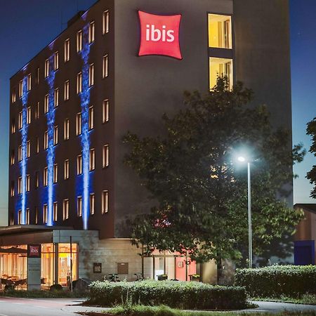 Ibis Hotel Friedrichshafen Airport Messe Exterior foto